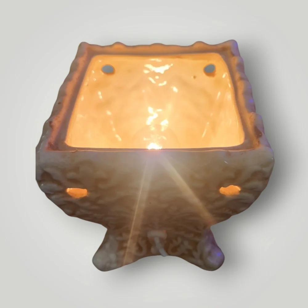 Scentsy Square Urn Style Aroma Lamp with Fleur de Lis Electric Ceramic Warmer